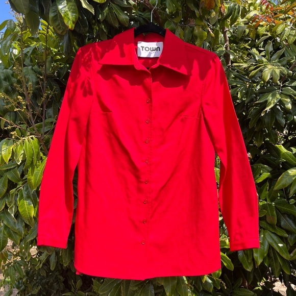 TOWN CLOTHES red button up long sleeve shirt - Picture 1 of 5